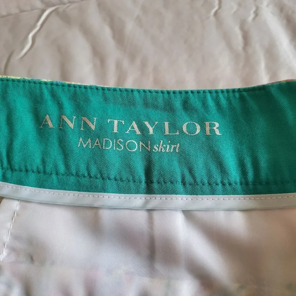 ‎Ann Taylor Madison Skirt Multicolored Paisley Print Size 00P - Picture 5 of 7